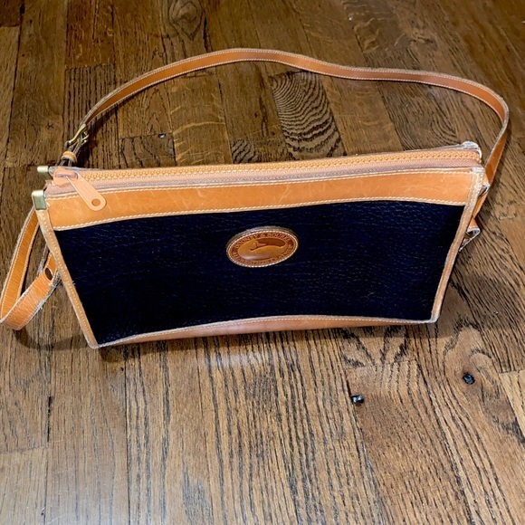 Dooney & Bourke Crossbody Bag - Picture 4 of 9